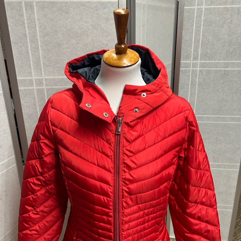 Red Hooded Puffer Coat - Picture 2 of 6